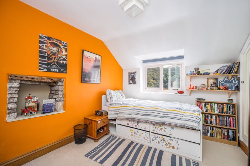 Bedroom- click for photo gallery